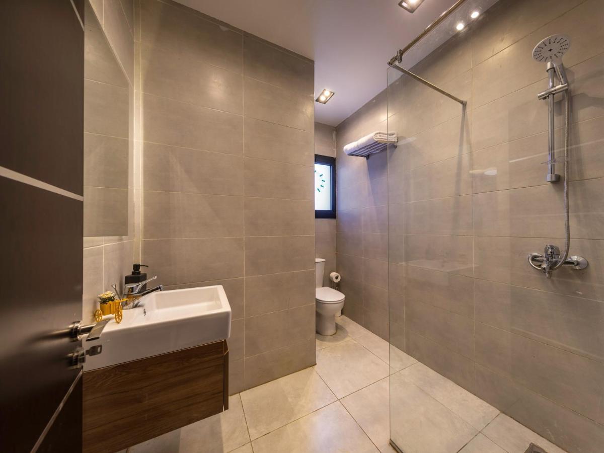 Travelholic Residence Golden Gates カイロ エクステリア 写真